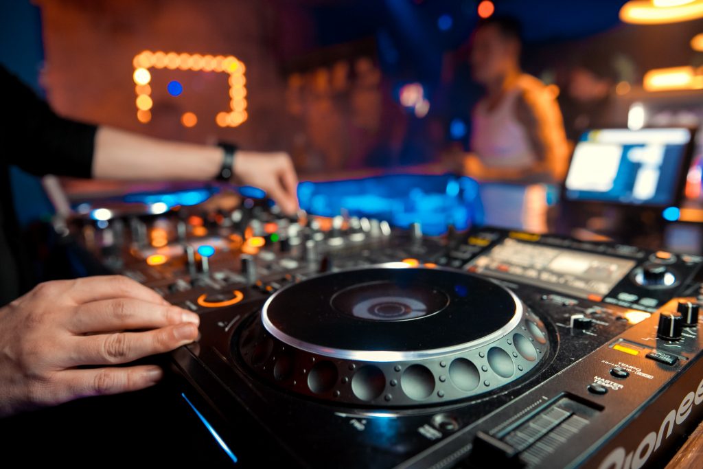 Comment Reconna tre Un Bon DJ comment-reconna-tre-un-bon-dj